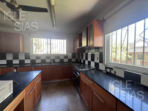 Casa Sobre El Río En Dique Luján