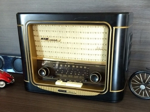 Rádio Antigo Grundig 960 Classic Mesa Madeira Oc Am Fm Aux