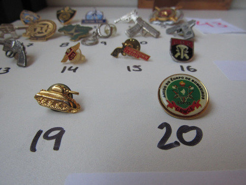 Pins E Botons Armas Militar Exército Lote 043