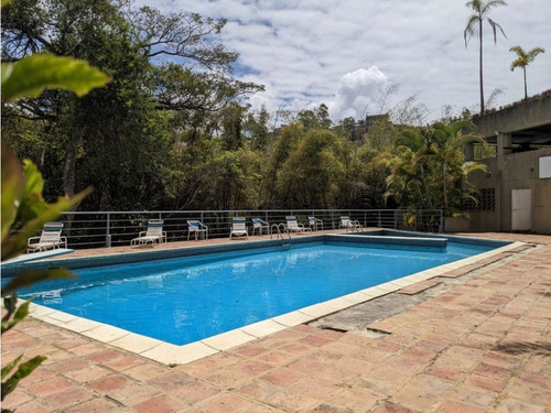 Exclusivo Apartamento En Venta En Alto Hatillo En Calle Cerrada