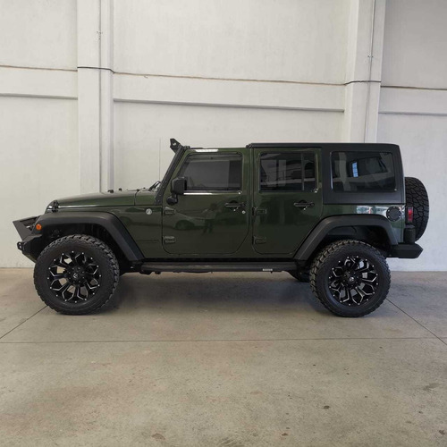 Imagen 4 de 15 de Jeep Wrangler 3.6 Unlimited Sport V6 4x4 At 2015
