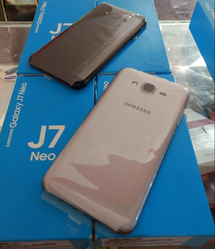 Samsung J7 Neo