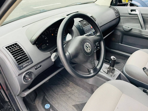 Imagem 14 de 15 de Volkswagen Polo Sedan 1.6 8v Gasolina 4p Manual