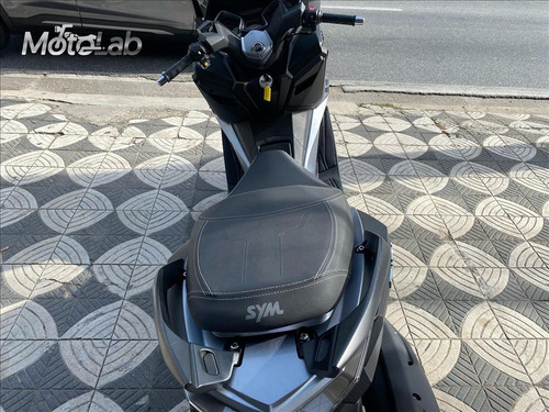 Dafra Cruisym 300