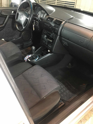 Volkswagen Parati 2000 2.0 5p