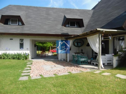 Casa En Alquiler, Pinares, Punta Del Este- Ref: 936