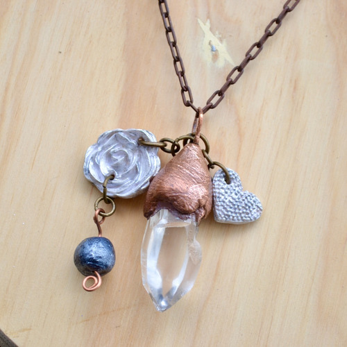 Imagen 7 de 7 de Collar Boho Con Piedra Cuarzo, Corazon, Flor, Cobre, Cod1