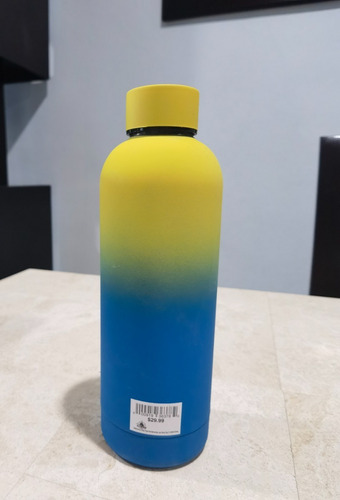 Botella Para Agua Térmica Original De Disney Store Mickey (Usado)