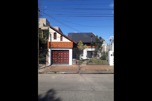 Casa En Venta En Villa Sarmiento