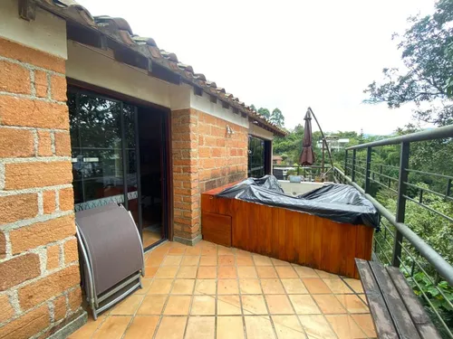 Casa En Venta En Las Brisas. Cod V10099