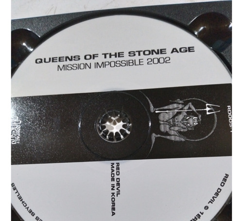 Queens Of The Stone Age: Mission Impossible 2002 Live  