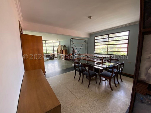 Extraordinaria Planta Alta Con Excelente Ubicación En La Floresta. Mls # 25-3270 Lp