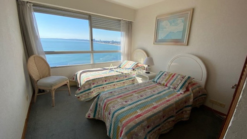 Imagen 11 de 30 de Muy Lindo Apto 3d, 3 Baños, Con Vista A La Bahia - Consulte!!
