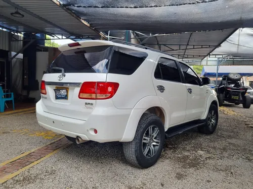 Toyota Fortuner 4.0 Sr5