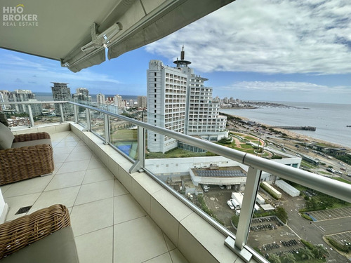Imagen 2 de 30 de Departamento En Venta. Vista Al Mar. Playa Mansa.