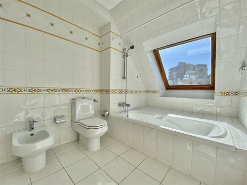 Venta Duplex Las Condes: El Golf