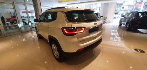 Imagen 4 de 25 de Jeep Compass Longitude -