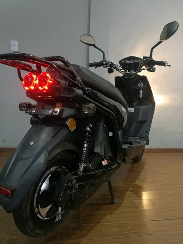 Imagen 11 de 21 de Scooter Electrico Sunra Luhu Bateria Litio Para Uso Interno