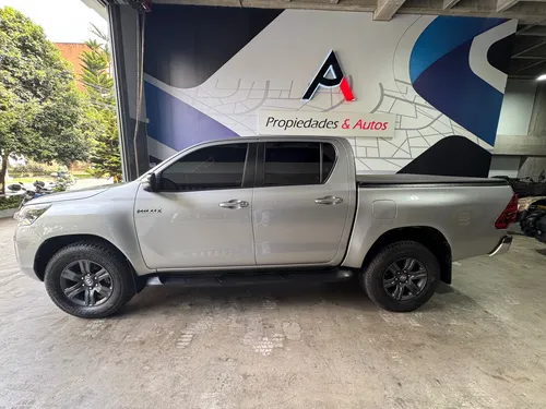 Toyota Hilux 2.4 Diésel 4X4