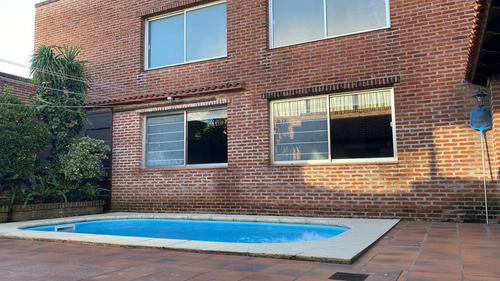 Vendo En Colon Casa Con Piscina , Barbacoa De 3 Dorm. Y Gar