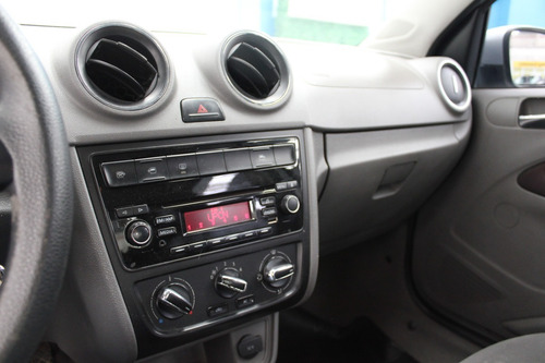 Volkswagen Voyage Highline 1.6 2016 La Plata 033