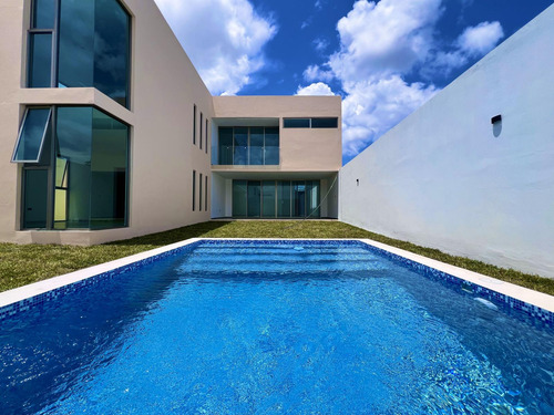 Casa En Venta En Dzityá, Mérida De 4 Recámaras.