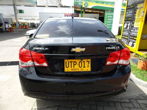 Chevrolet Cruze Ls 1.8 Mt