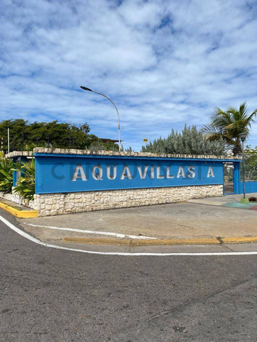 Casa Bote A En Venta Sector Aquavillas