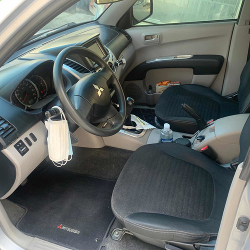 Mitsubishi L200 2013 2.4 Triton Hls Cab. Dupla Flex 4p