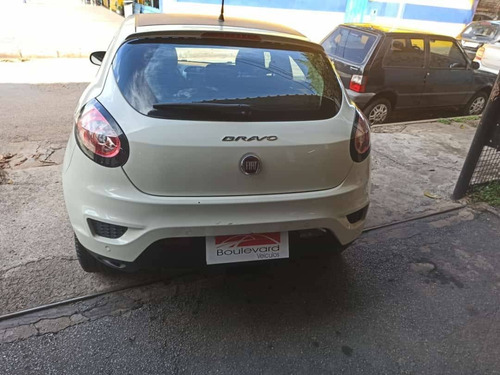 Imagem 4 de 9 de Fiat Bravo 1.8 Essence 16v Flex 4p Automatizado
