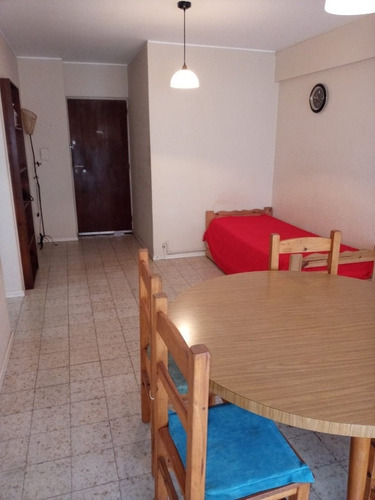 Imagen 4 de 14 de Alquilo Departamento Para 4 Personas En Playa De Necochea, Frente Al Mar.