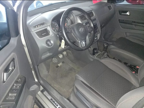 Volkswagen Suran Cross 1.6 Highline 101cv