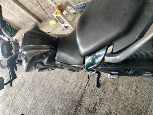 Tiene Un Raspón En La Parte De Abajo Debe Tenencia 3