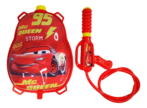 Rayo mcqueen en el agua sale