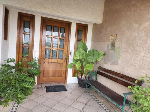 Imagen 7 de 23 de Juriquilla, Amplia Casa En Venta Y Renta Con Bungalow Indepe