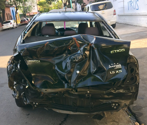 Toyota Etios Xs 1.5 6m/t 2018 Chocado