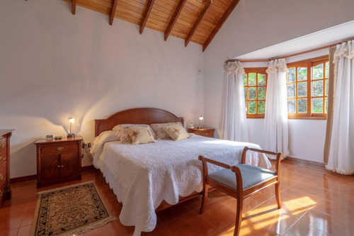 Imagen 17 de 30 de Casa En Venta - 7 Ambientes - Pinamar Iglesia