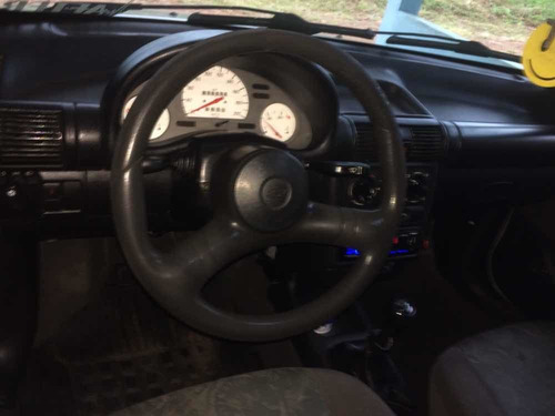 Chevrolet Corsa 2001 1.0 Wind Milenium 5p