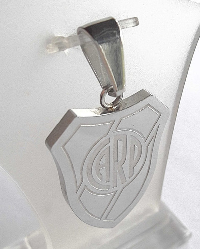 Imagen 2 de 5 de Dije Escudo Acero Quirúrgico River Plate Grabado Laser Garantía