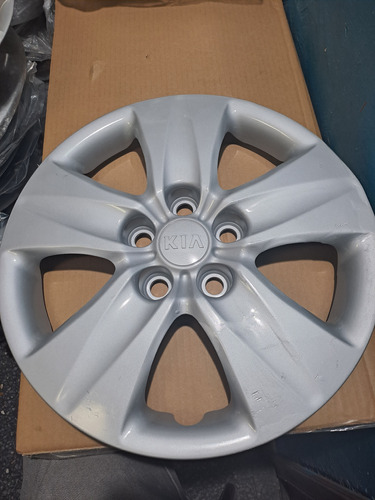 Tapon Polvera De Rin Kia Forte R16 Original Sujeción Birlo