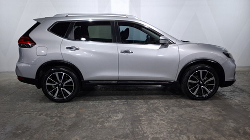 Nissan X-Trail 2.5 EXCLUSIVE 2 ROW AUTO