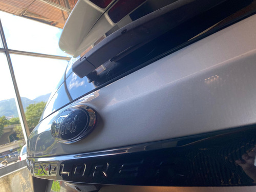Ford Explorer Sport