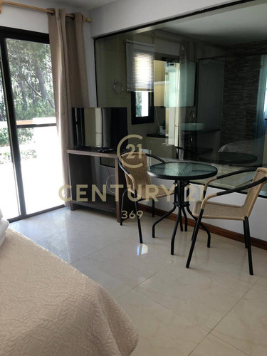 Oportunidad De Inversión En Solanas, Casa Duplex Con Piscina, Terraza.