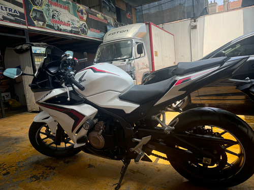 Vendo Mi Cbr 400 R Honda Del Año 2021 En Buenas Condiciones