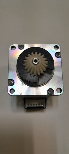 Motor Paso A Paso - Nema 23 - 2.1v - 3.81a Buen Estado (Usado)