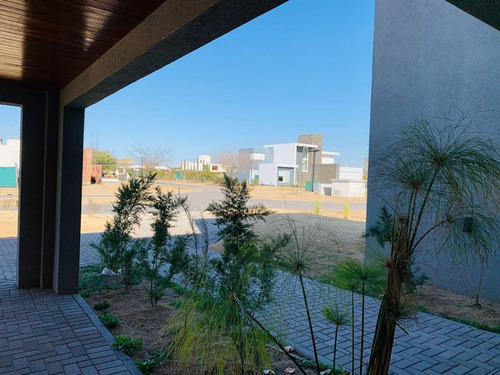 Imagen 17 de 22 de Venta Casa A Estrenar En La Cascada Country Golf