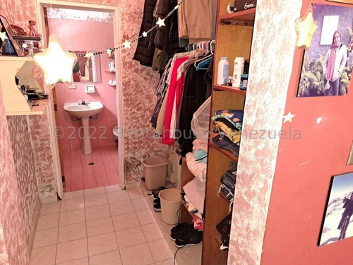 Imagen 12 de 18 de Hermosa E Iluminada Casa En Venta Las Marias Mls #23-15530