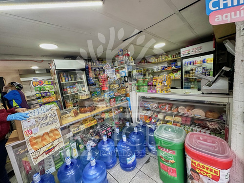 Excelente Casa De Dos Pisos, Incluye Local Comercial