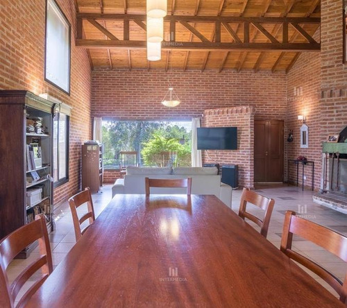 Imagen 7 de 30 de Casa Chalet En Venta Ubicado En Barrio Parque Las Lomadas, Campana, G.b.a. Zona Norte