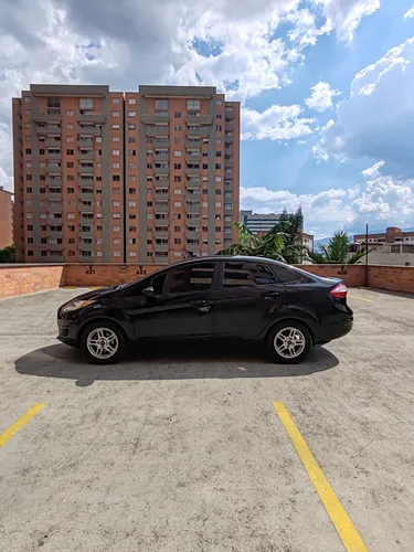Ford Fiesta Se Sedan